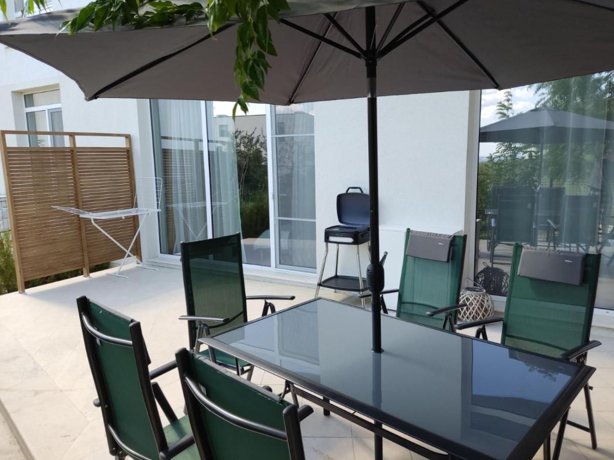 Las Brisas Garden Apartment Burgas ภายนอก รูปภาพ