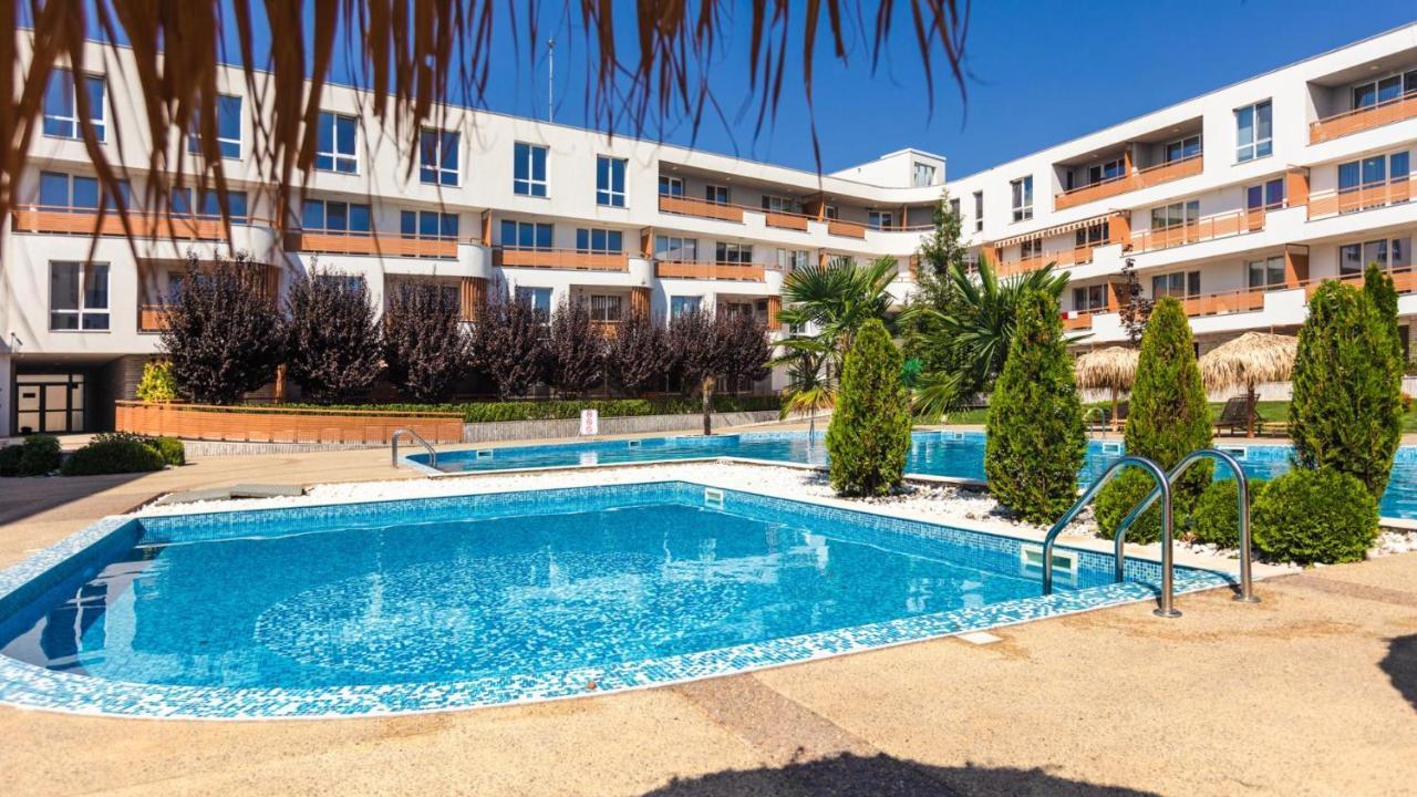 Las Brisas Garden Apartment Burgas ภายนอก รูปภาพ
